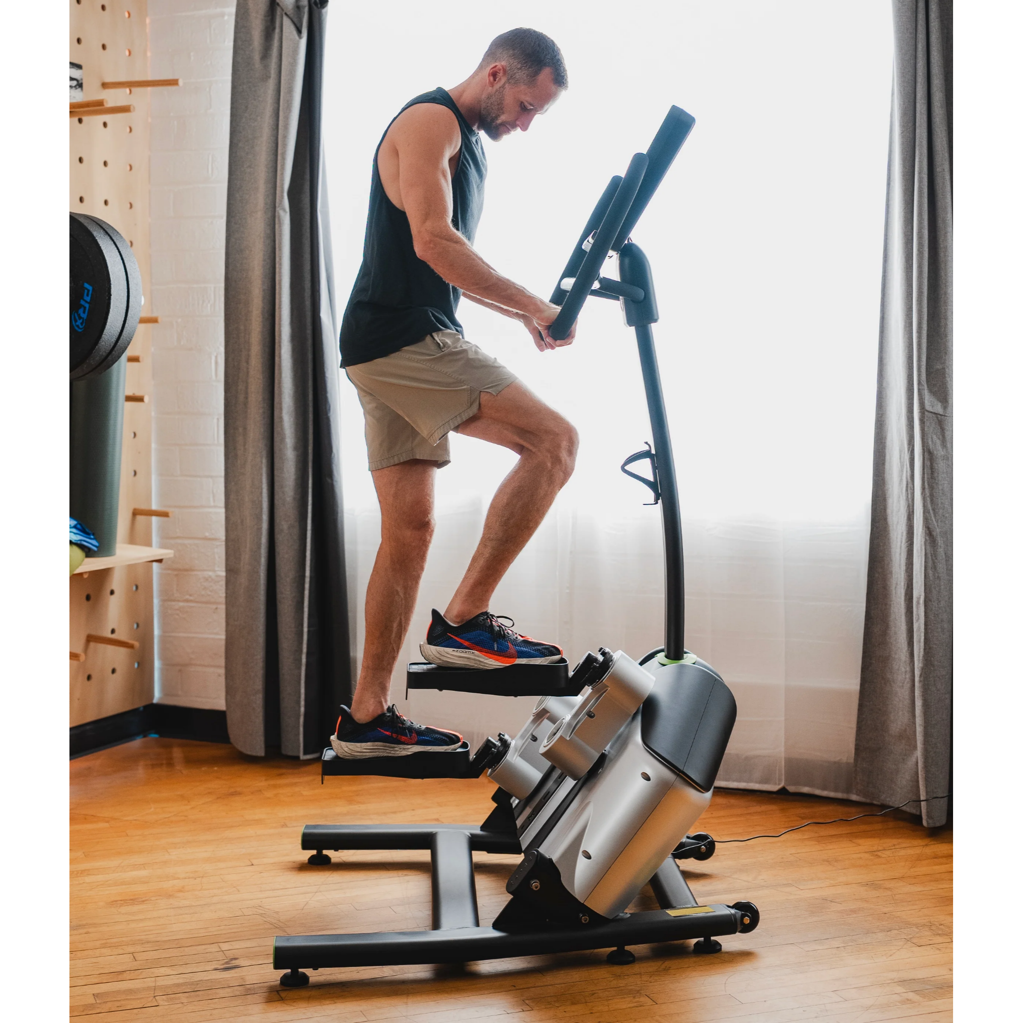 Helix H1000-3D Lateral Elliptical Trainer