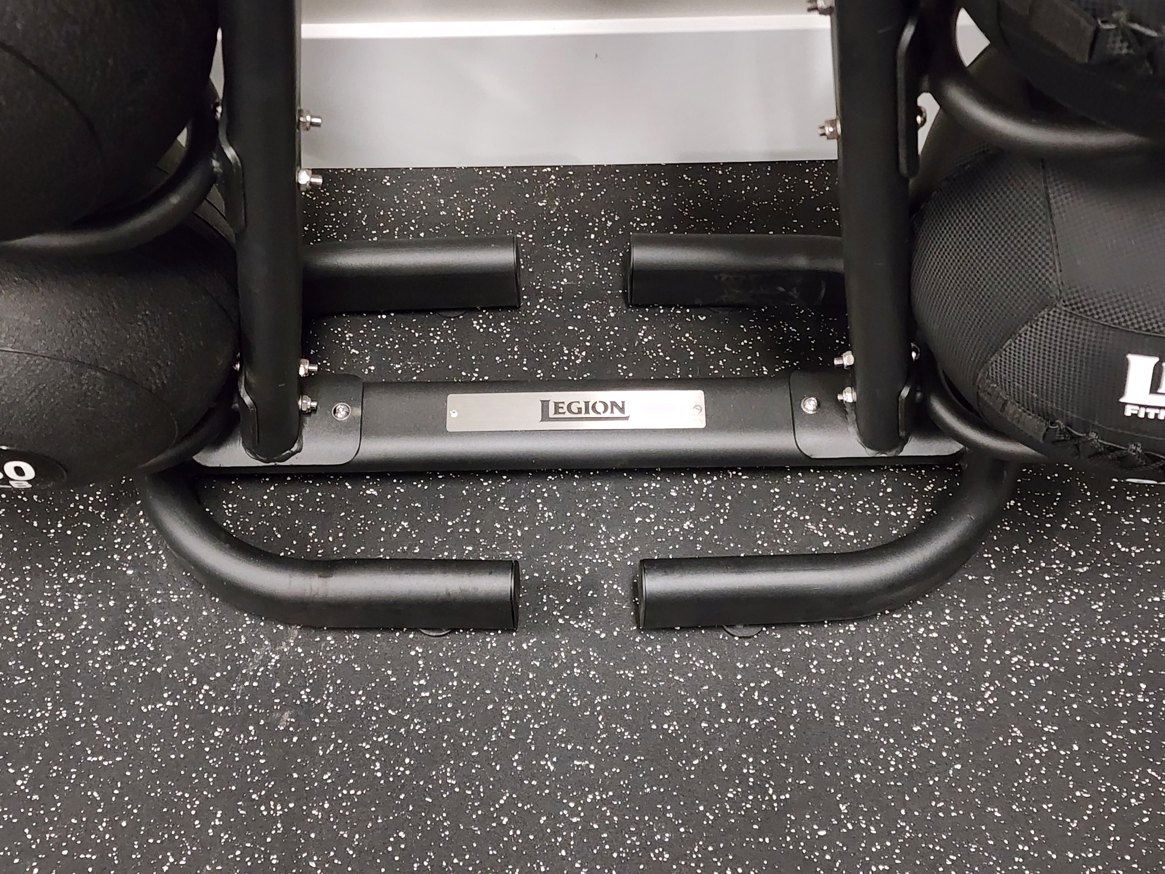 MB-RACK10 Dual-Sided Ball Rack